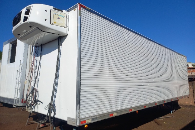 Furgão Baú Frigorifico Liso 18 Paletes. 